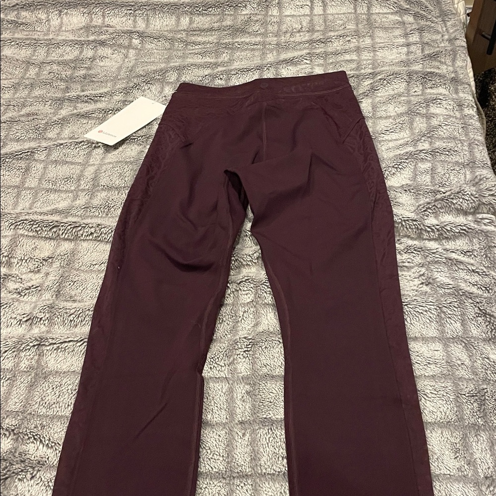 Lululemon paisley sheer lace size 4, 25inseam - Picture 5 of 5